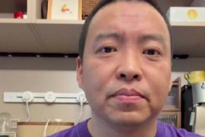 解说：洛瑞雕像是猛龙给予尊崇和礼遇 猛龙形象诠释北境团队精神