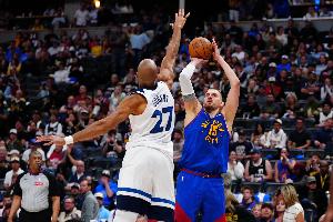 连续3年第1！ESPN：约基奇伤后三分从44%跌至32% 新赛季能否反弹