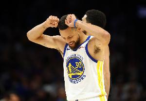 库里：我当然渴望再次夺冠 但勇士需要从零开始重塑比赛风格