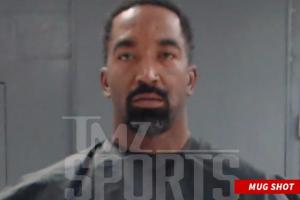 这次有几个朋友探视？TMZ：前NBA球员JR·史密斯因家暴被捕