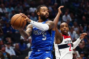 拉塞尔NBA生涯单场数据之最：52分 11篮板 17助攻 7抢断 3盖帽