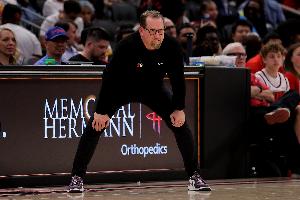 纳斯谈首发阵容的进攻：寻找轻松得分的机会 找到最高效的出手