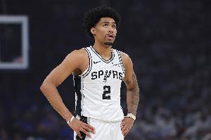 不然新赛季真打首发？哈珀首发半场表现亮眼 7中5高效轰16分4助