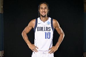 毫无起色！里萨谢半场5中1仅拿到2分1板1助