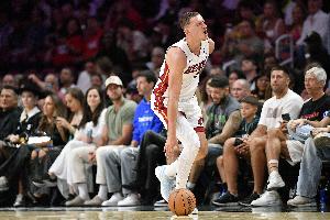 约维奇：我正努力克服投篮不中后的自我苛责