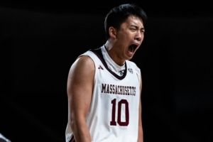 媒体人：王俊杰比赛中多次怒吼 把夏天压抑的心情全部发泄出来了