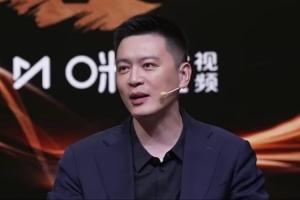 连场解说！杨鸣揭幕战至今每天1场解说任务 不当教练仍高强度工作