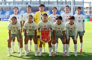 足球报：中国U17女足世界杯首战交出出色答卷，刻苦备战获回报